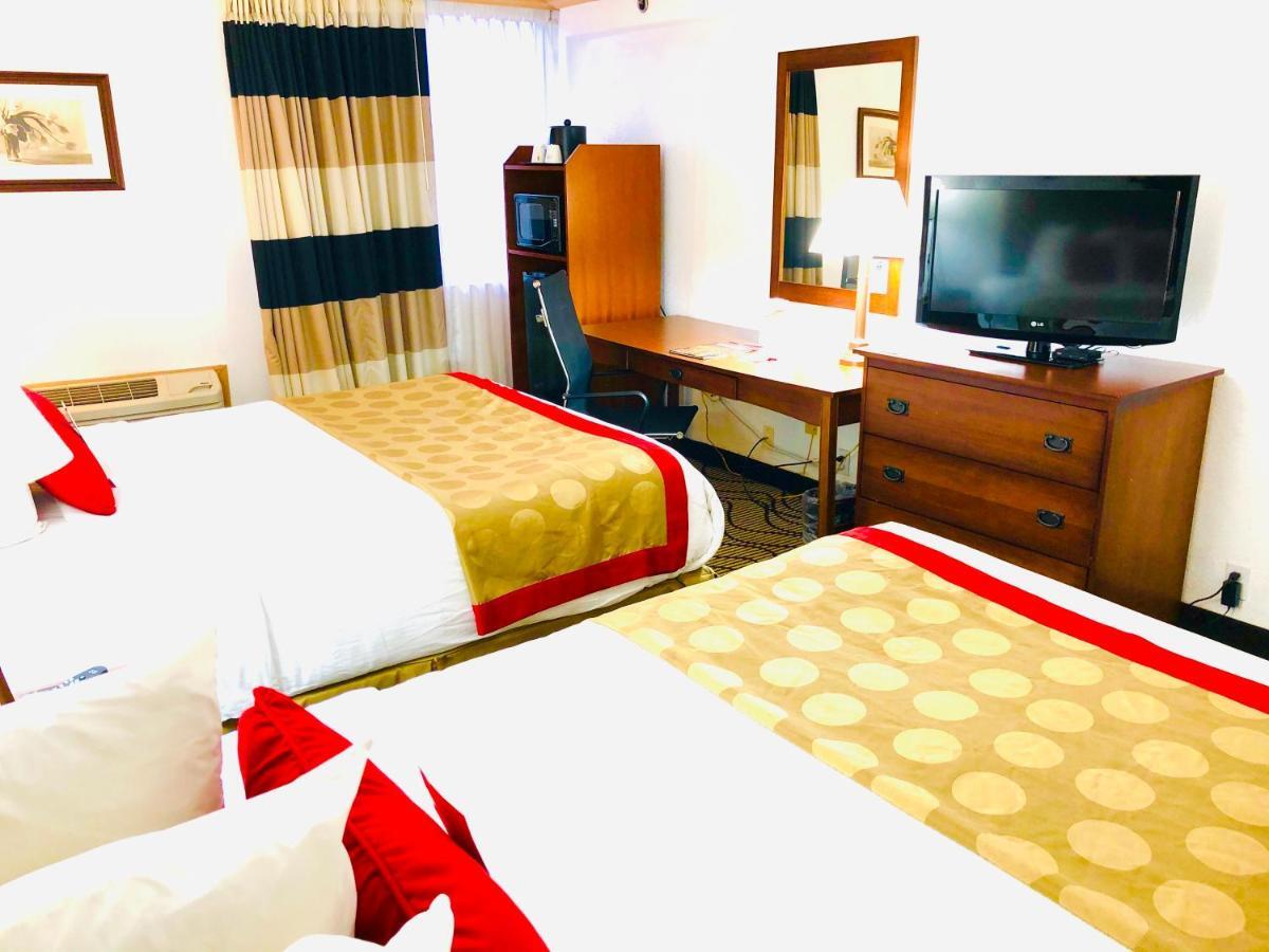 Ramada By Wyndham Birmingham Airport Hotell Eksteriør bilde